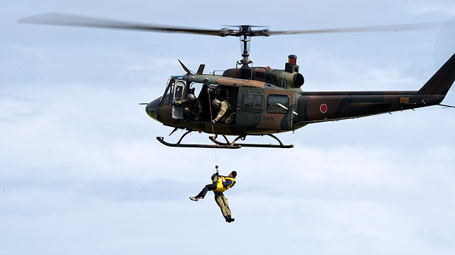 陸自 UH-1